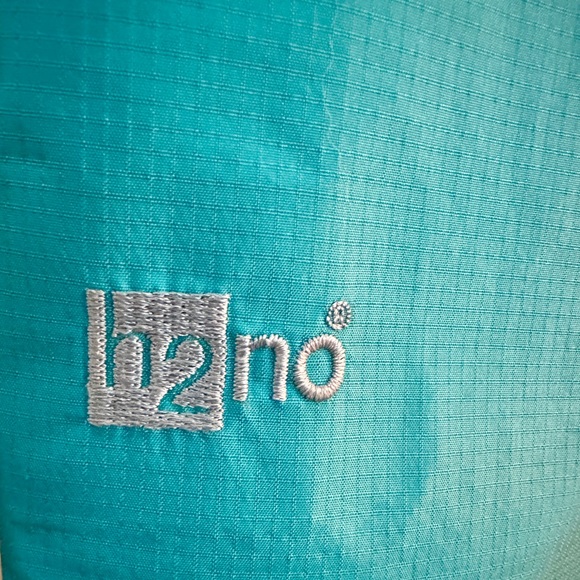 Patagonia women’s torrentshell rain jacket - Picture 5 of 7